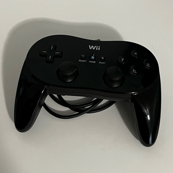 Nintendo Wii Classic Pro  Gamepad - Picture 1 of 2